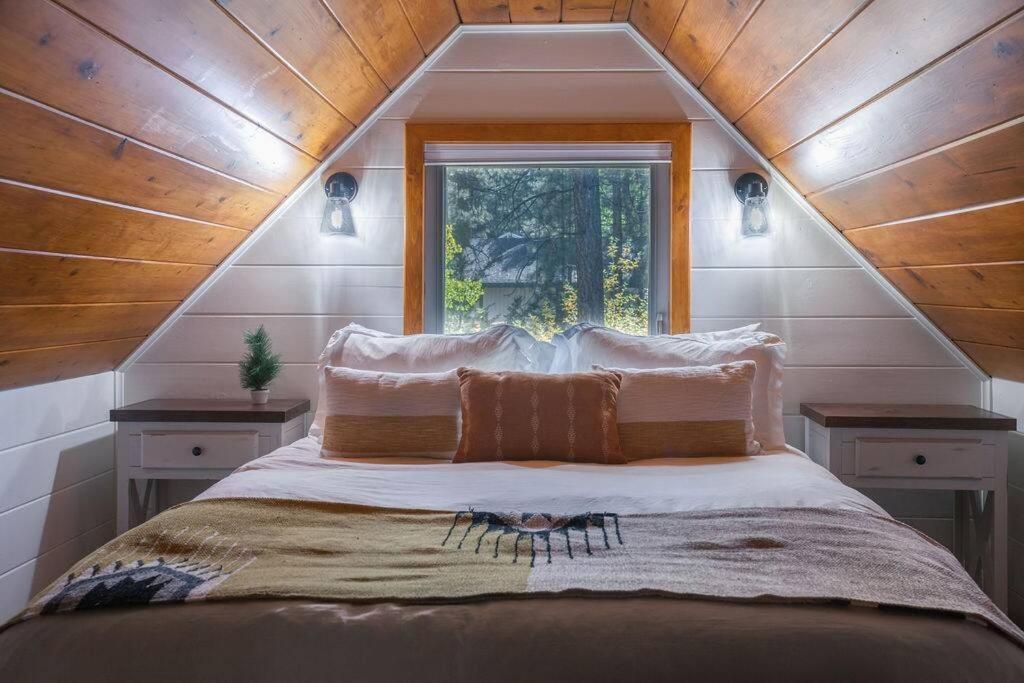 Cozy Cabin I King Bed I Fireplace I Hot Tub I Fenced Yard I Bbq Big Bear City Buitenkant foto